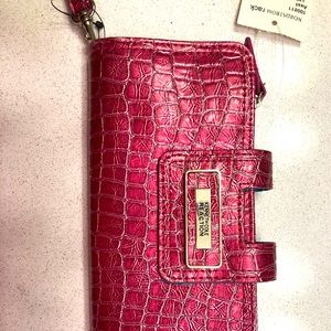Kenneth Cole reaction wristlet - *new w/ tags*